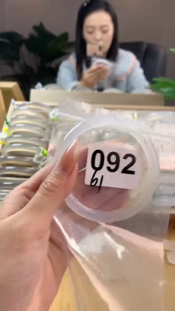 【闪购商品】玛瑙/玉髓手镯未镶嵌092