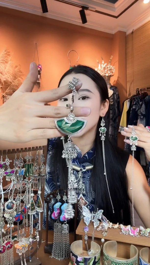 刺绣纯手工民族风压襟