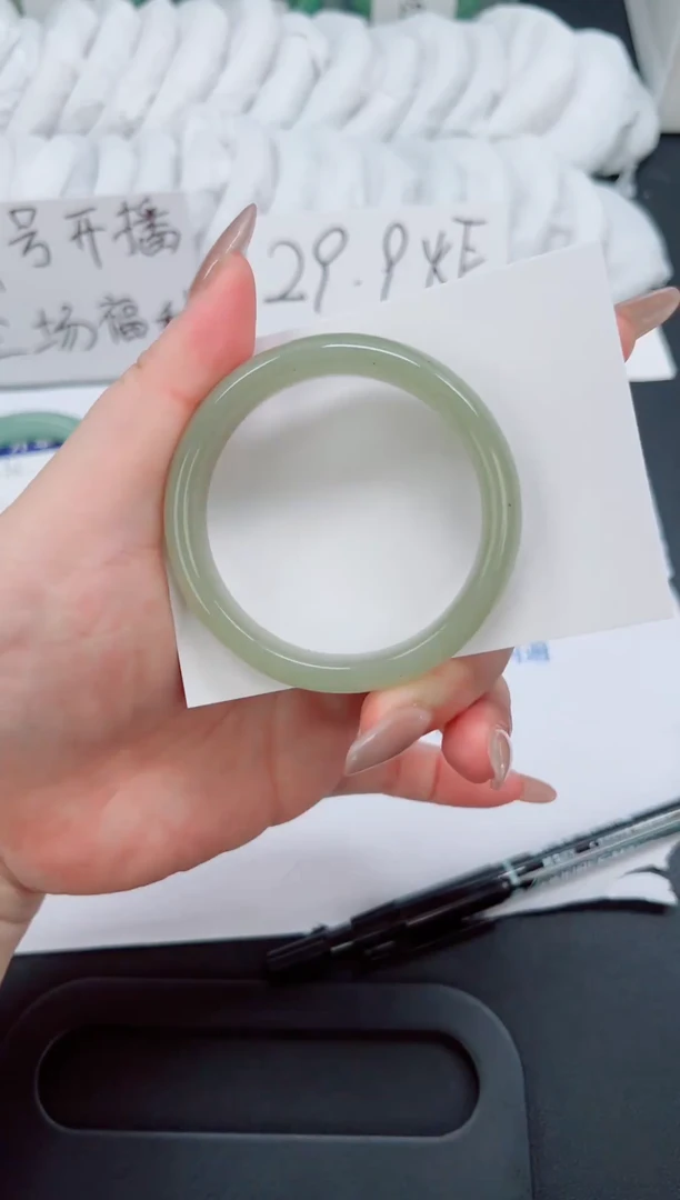 未镶嵌手镯石英质玉031-52.7