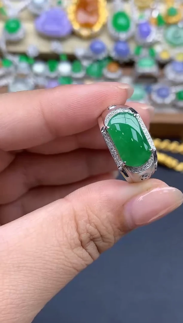 翡翠戒指18K金镶嵌302-春日珠宝