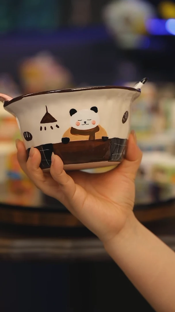 【闪购商品】摆件景德镇釉下彩绘设计师款式陶瓷