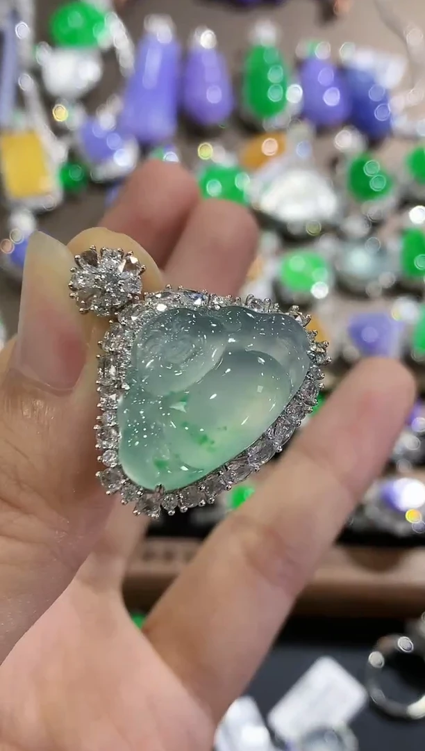 吊坠(不含链)18K金镶嵌翡翠B202