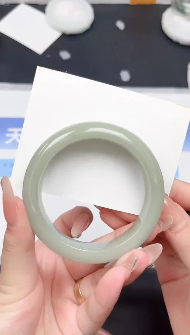 未镶嵌手镯石英质玉15-58