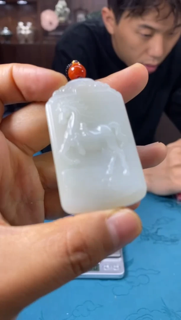 和田玉未镶嵌颈饰1