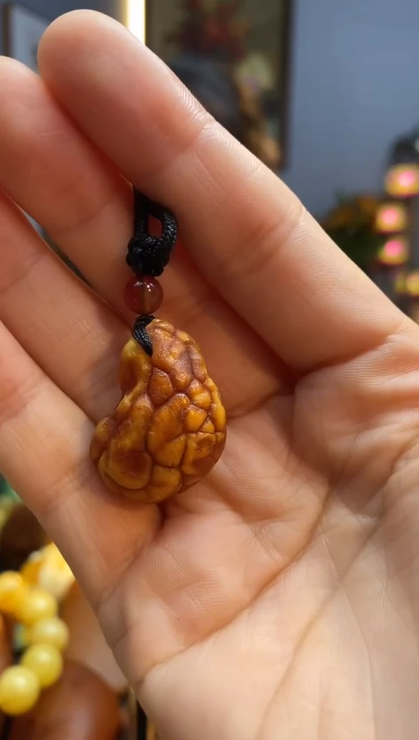 琥珀颈饰未镶嵌吊坠