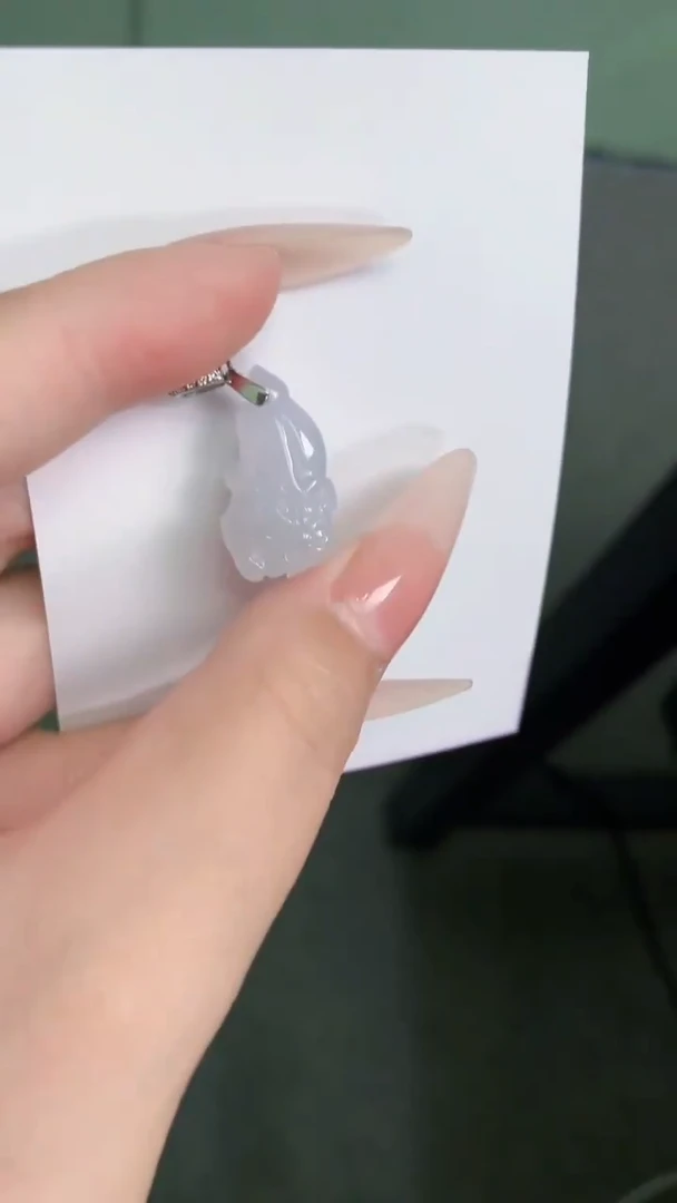 颈饰未镶嵌翡翠天然A货翡翠挂件