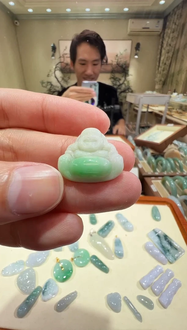 颈饰未镶嵌翡翠-纯天然缅甸A货翡翠带色佛公吊坠-