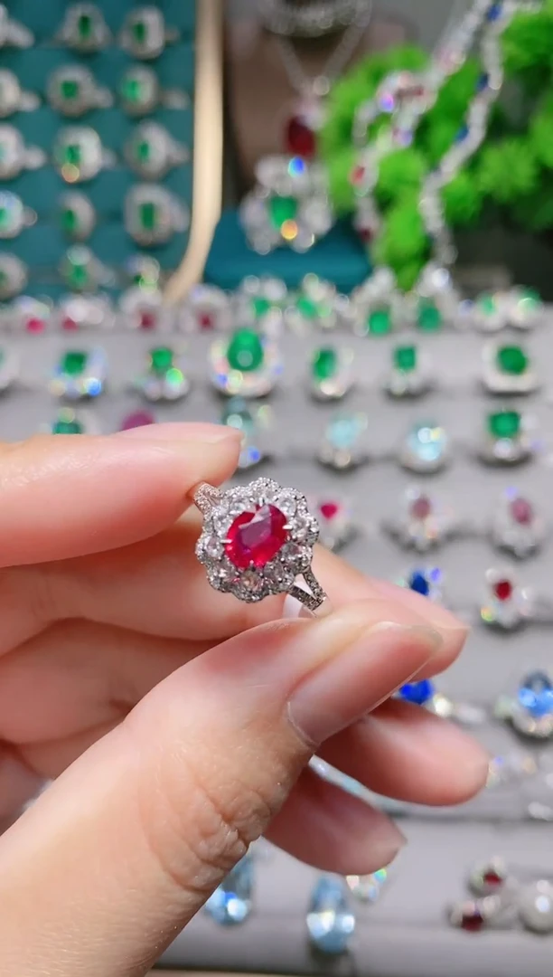 18K金镶嵌18K金戒指红宝石.