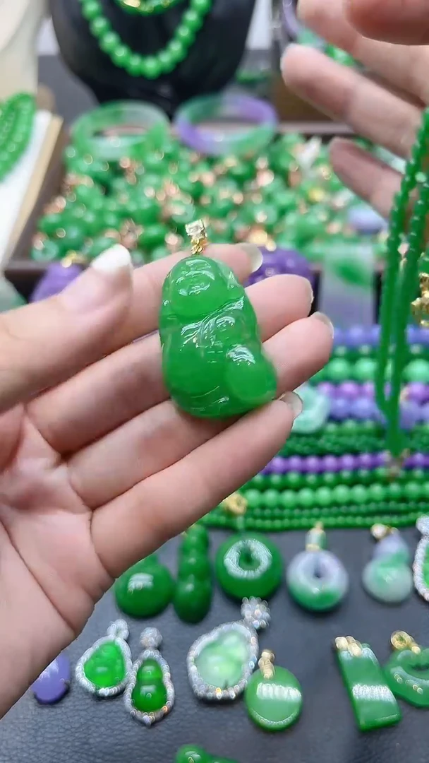 吊坠(赠链)14K金镶嵌翡翠冰绿胖站佛