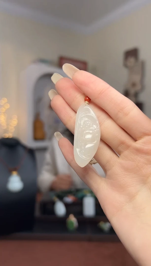 颈饰未镶嵌和田玉41*18*8.5mm 莲花