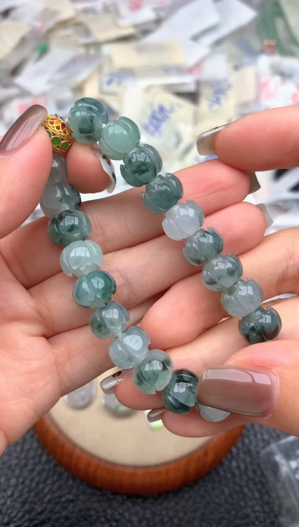 未镶嵌挂件翡翠—