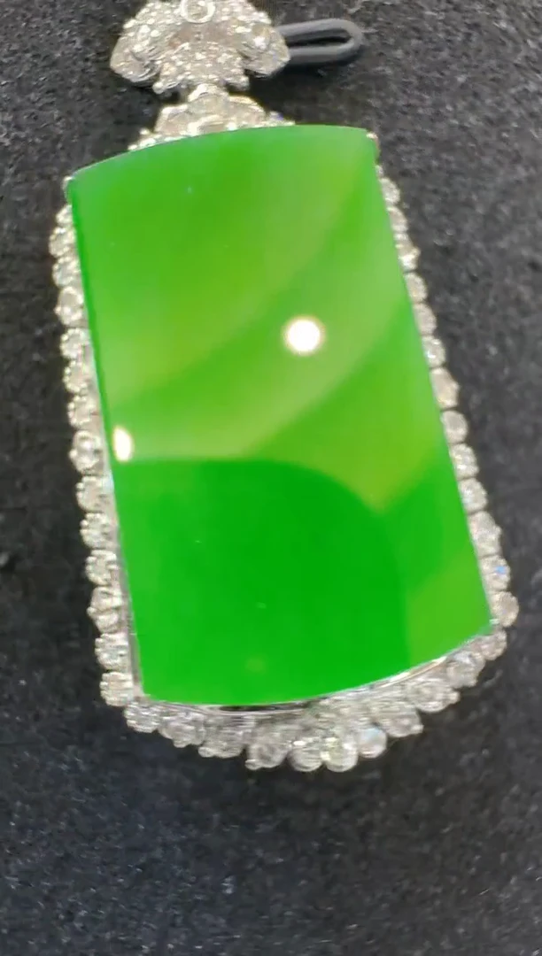 翡翠18K金镶嵌吊坠(不含链)多样性团购发一件