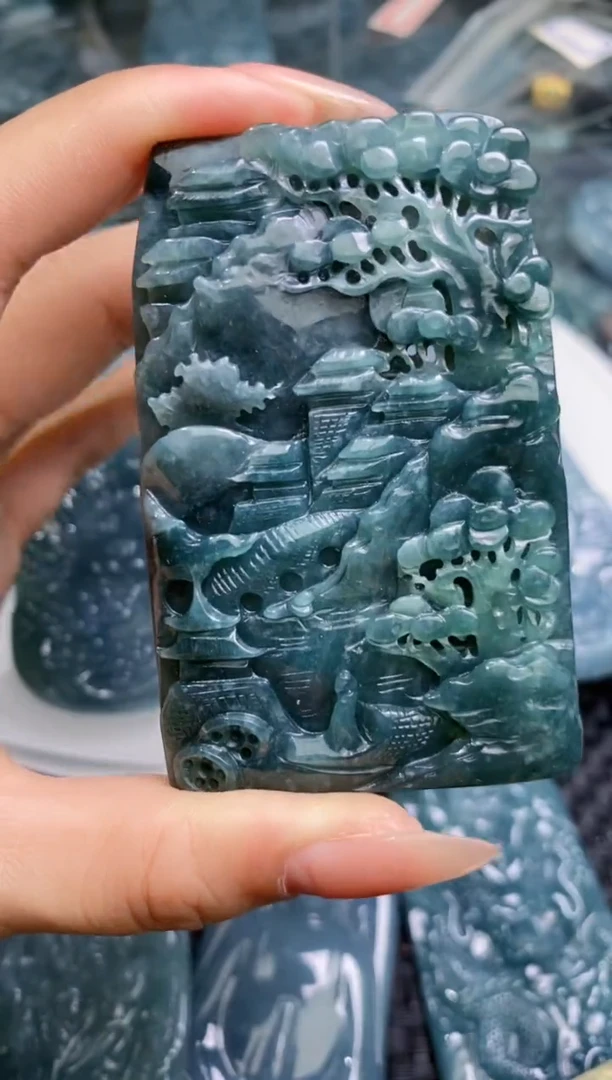 【闪购商品】翡翠颈饰未镶嵌