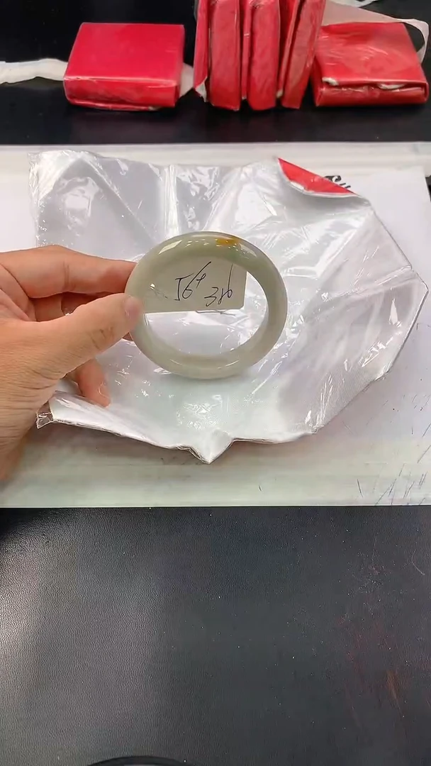 翡翠手镯未镶嵌237
