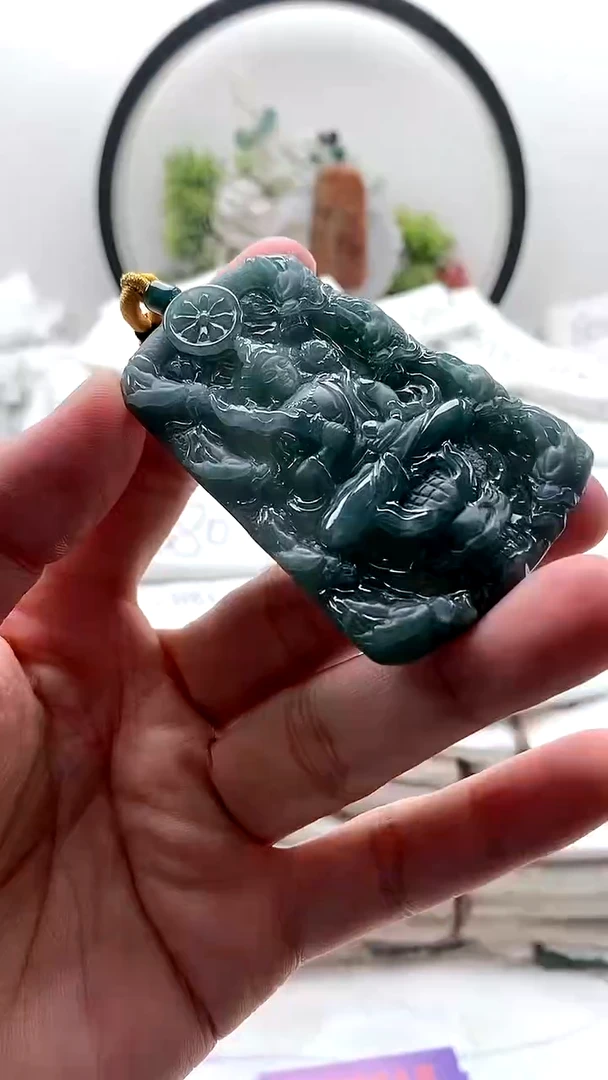 颈饰未镶嵌翡翠虚空藏