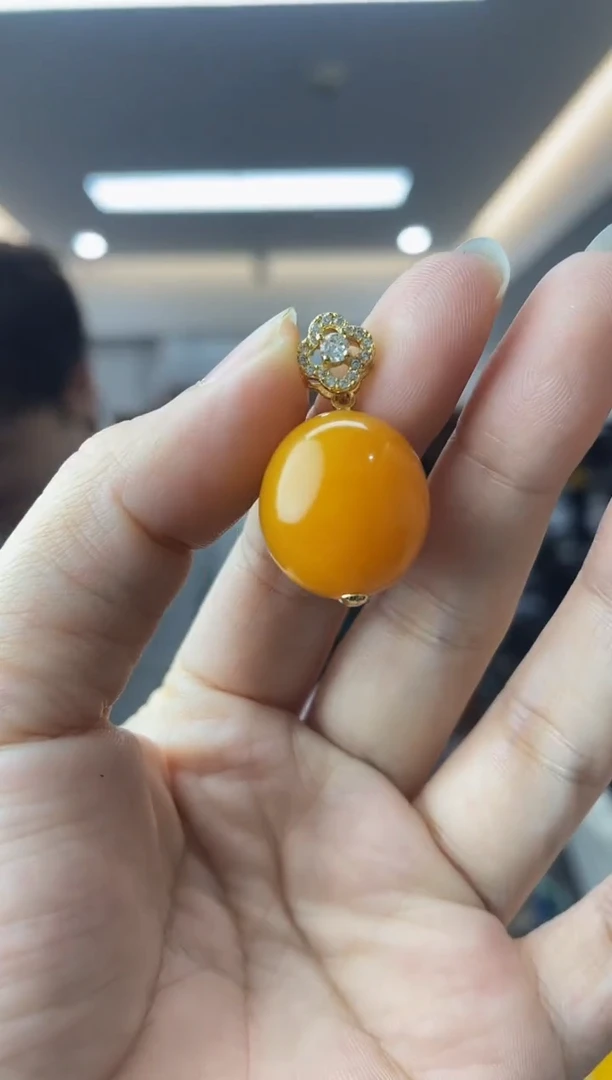 【闪购商品】蜜蜡裸石未镶嵌多样性一件发货