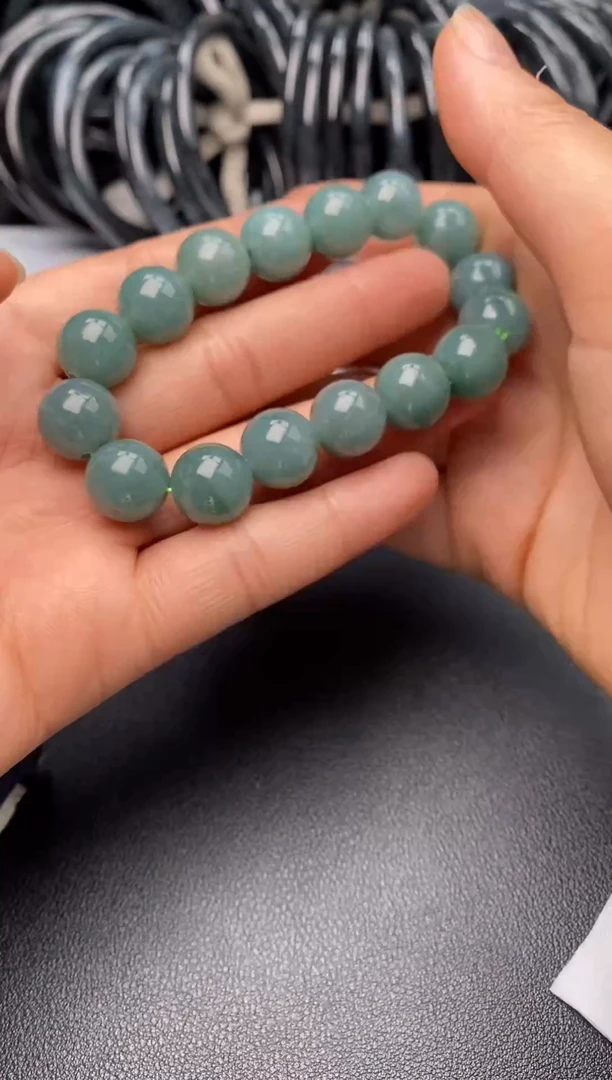 定制翡翠未镶嵌翡翠毛货多样性发货发其一