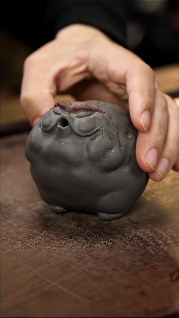 金蟾香插雕塑茶宠