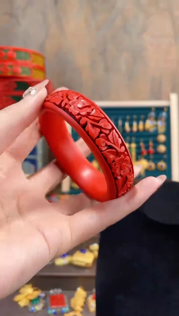 【闪购商品】非遗雕漆镯子花卉60