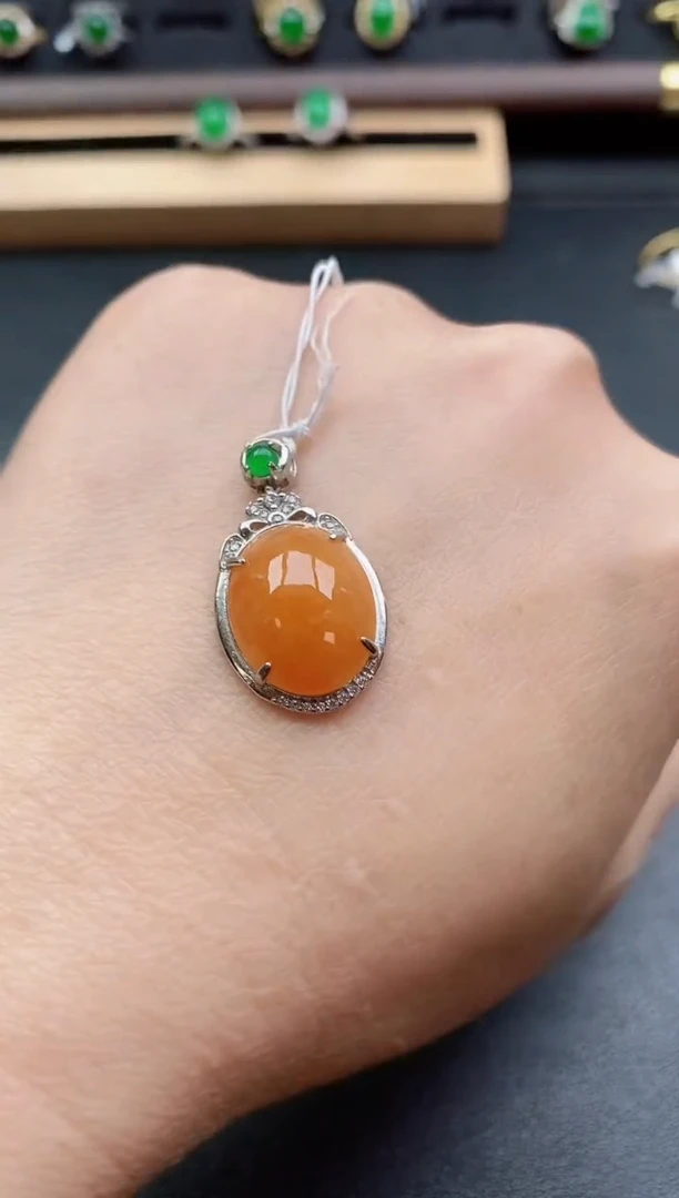 吊坠(赠链)银S925镶嵌翡翠1