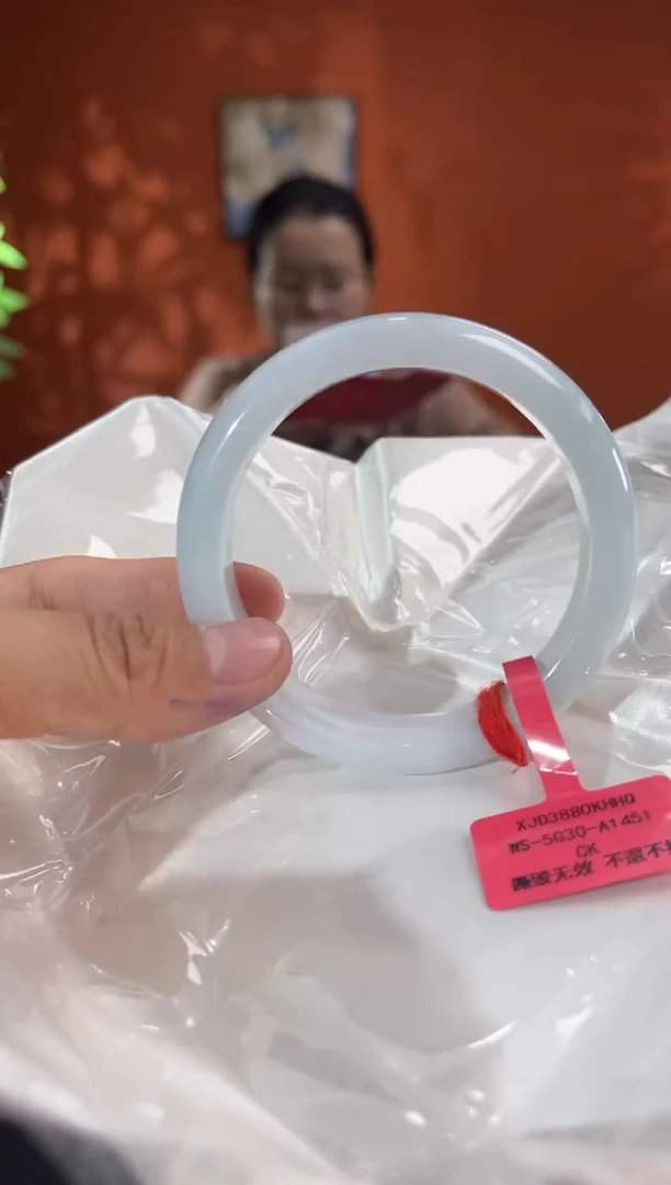 未镶嵌手镯翡翠翡翠手镯