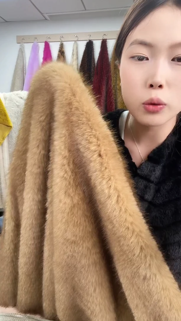 狐狸毛A8尺寸1.9*2