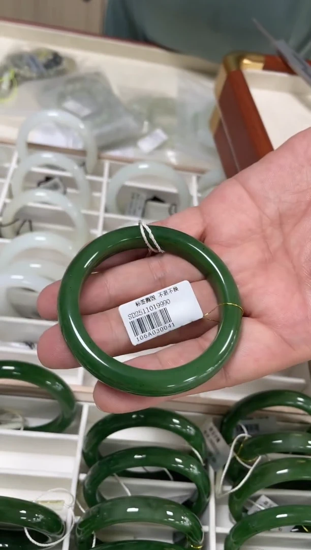 未镶嵌手镯和田玉54圈口 0041