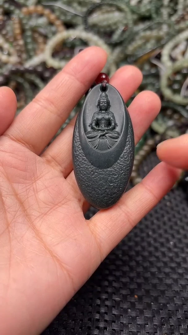 颈饰未镶嵌和田玉1