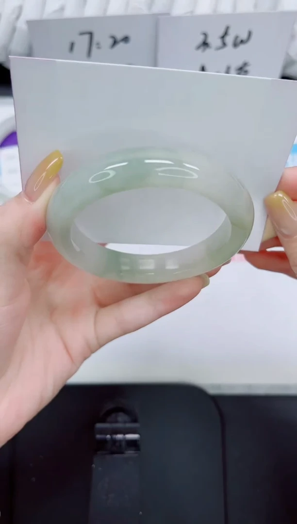 石英质玉手镯未镶嵌259