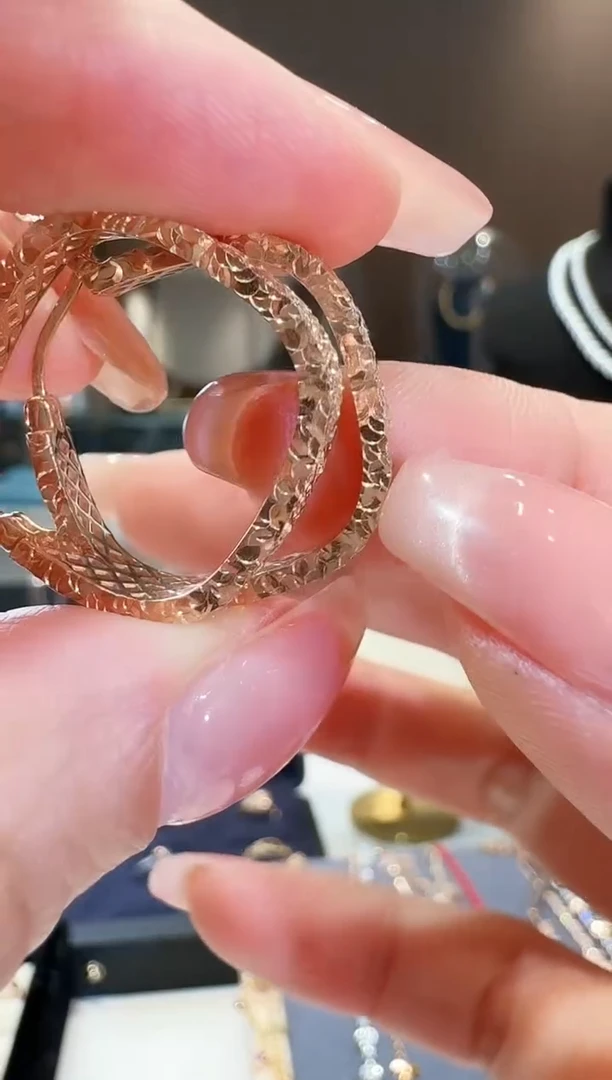 【闪购商品】18K金耳饰方型车花素金耳扣