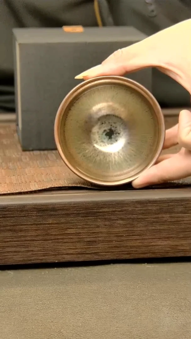 茶盏756=。。。。。。。