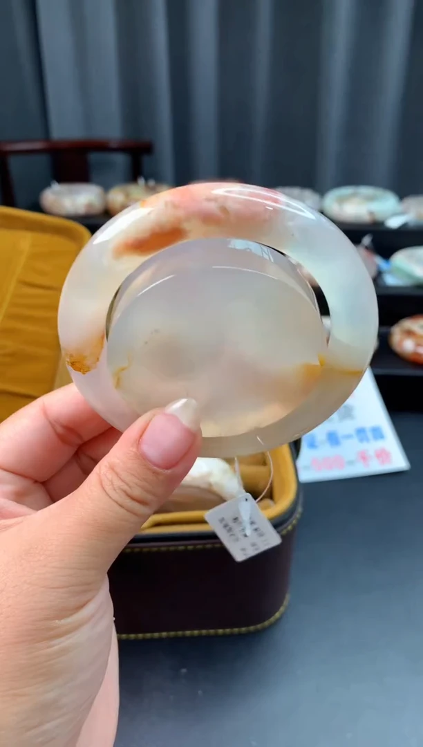 未镶嵌手镯石英质玉（56圈口）赠送镯心