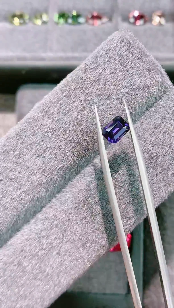 裸石蓝宝石紫蓝宝石全净蓝宝石玻璃体1.27ct祖切