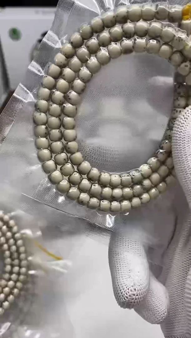 星月菩提手串115 石玉料河豚108脖挂6*5mm