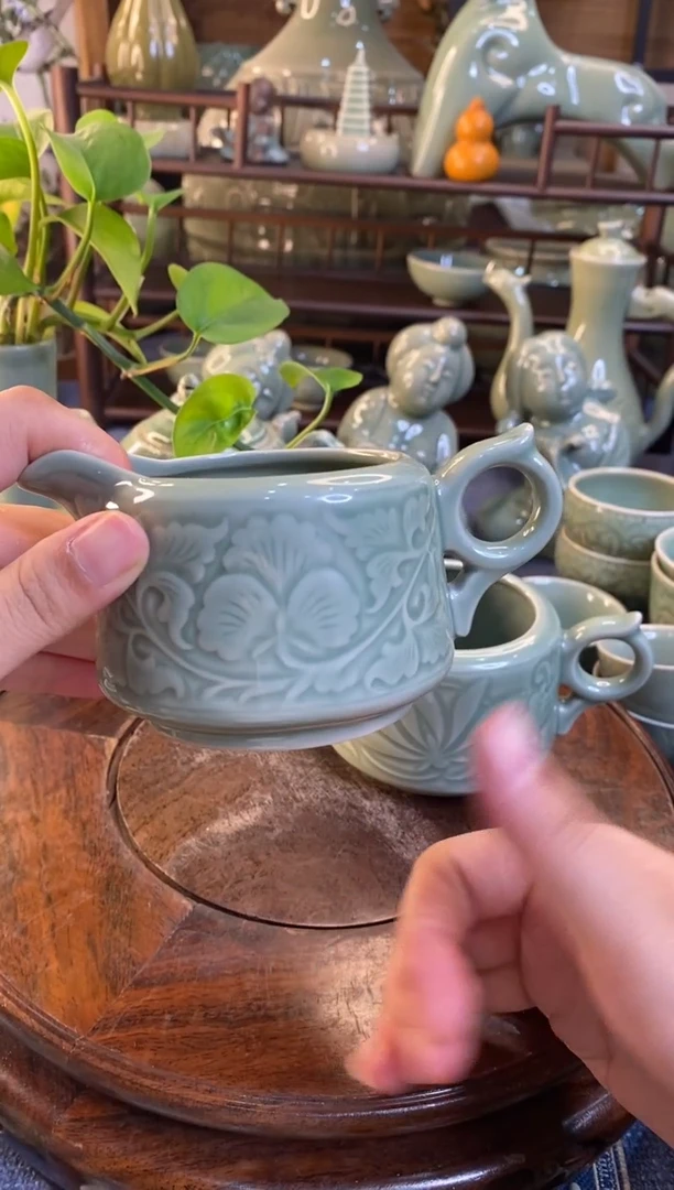 100023 微瑕 特价处理 牡丹井栏公道杯1只