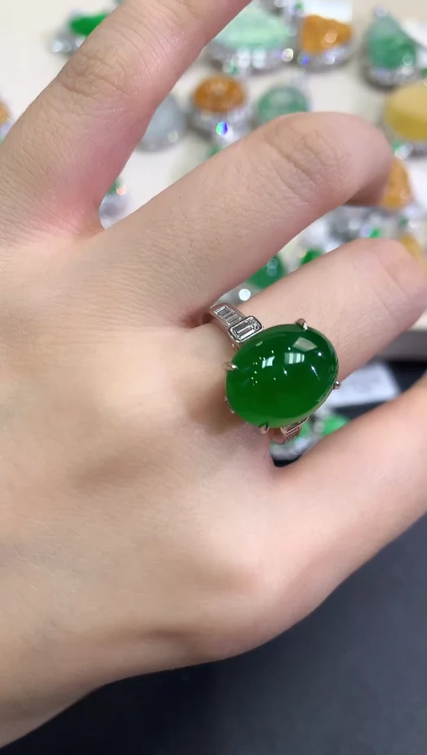 【闪购商品】翡翠戒指18K金镶嵌D47