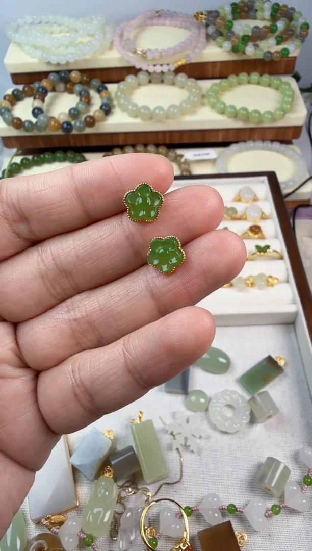 银S925镶嵌和田玉耳饰M****1耳钉