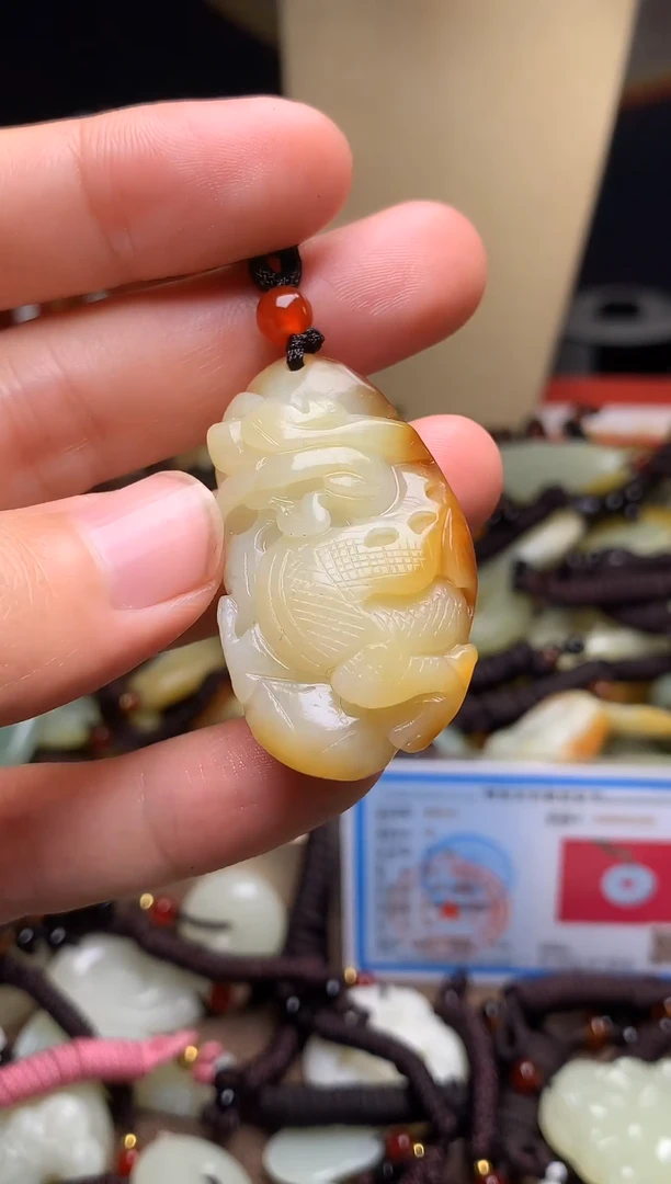 颈饰未镶嵌和田玉新疆料青海料清水和田玉吊坠