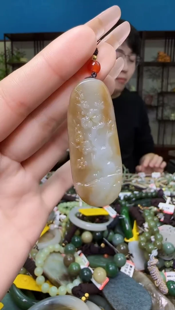 颈饰未镶嵌和田玉1