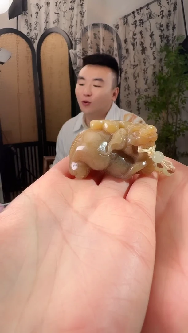和田玉未镶嵌颈饰貔貅