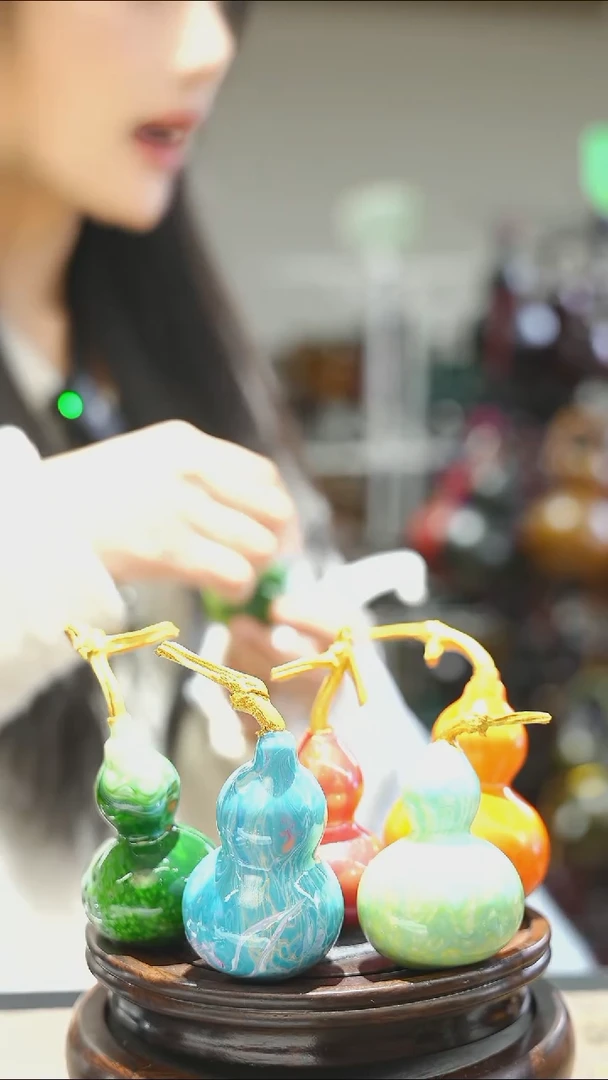 【闪购商品】WU195漂漆精致小手捻{未开口}随缘发