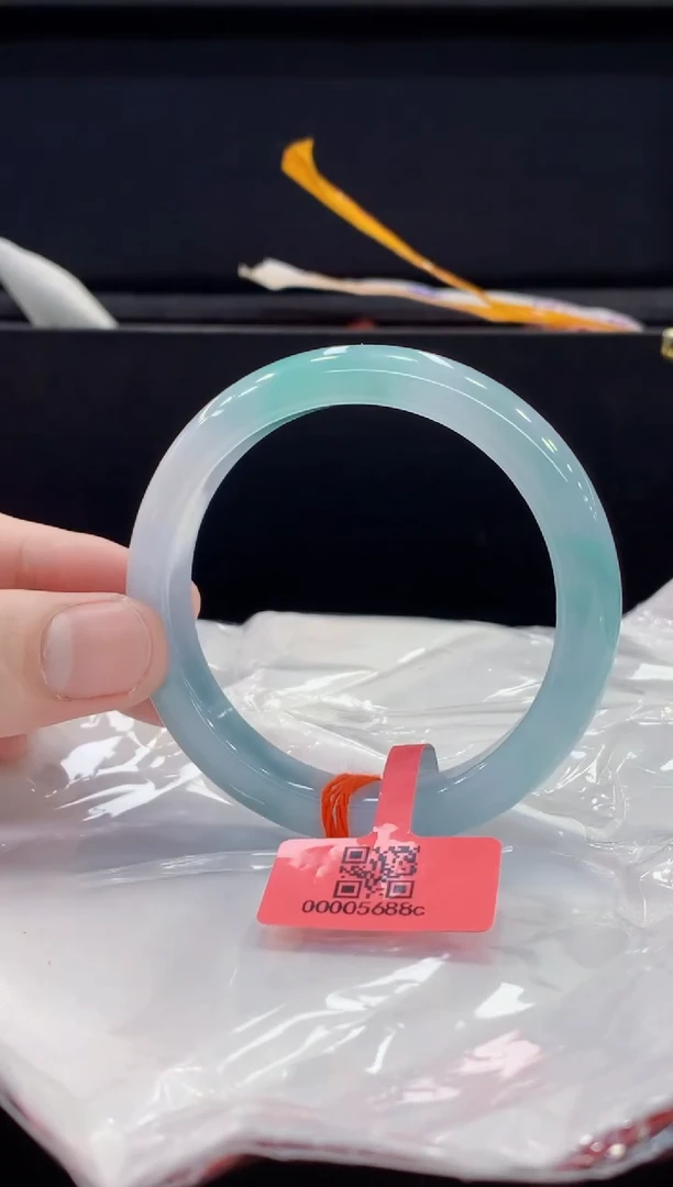 未镶嵌手镯翡翠翡翠手镯