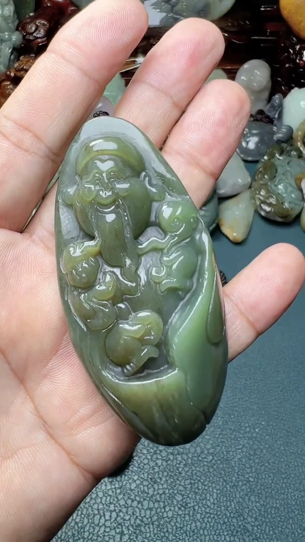 未镶嵌和田玉把件-