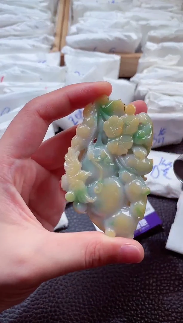 翡翠未镶嵌颈饰00003293