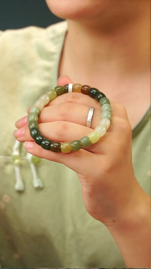 颈饰未镶嵌和田玉D34534534