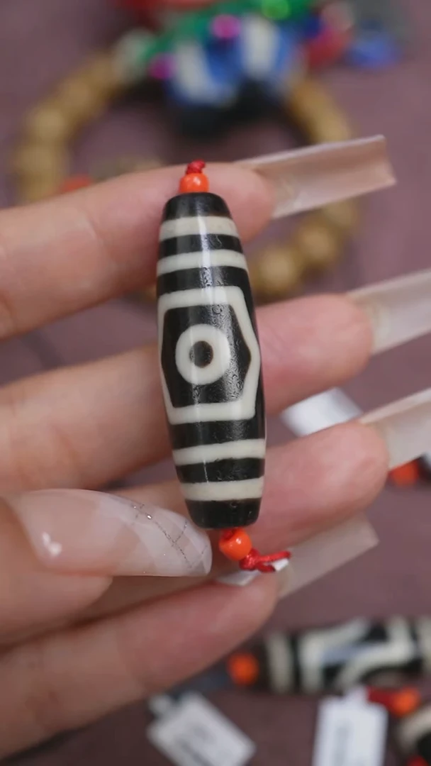 未镶嵌颈饰玛瑙/玉髓?****?蚀花玛瑙珠定制编绳