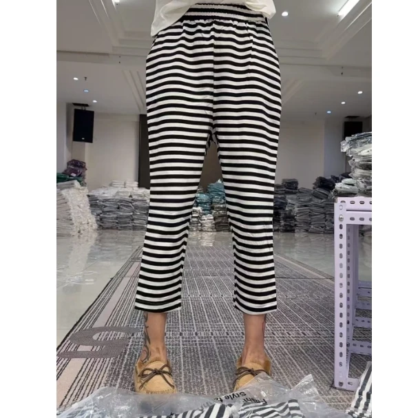 流行款爆款条纹8分裤