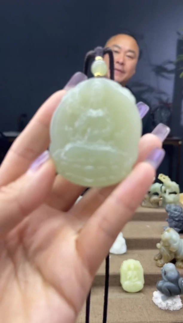 颈饰未镶嵌和田玉1