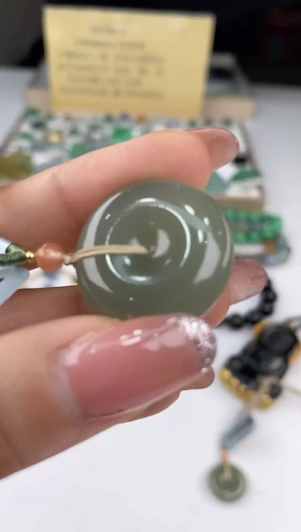 【闪购商品】和田玉吊坠(赠链)未镶嵌25260/静静聊翠