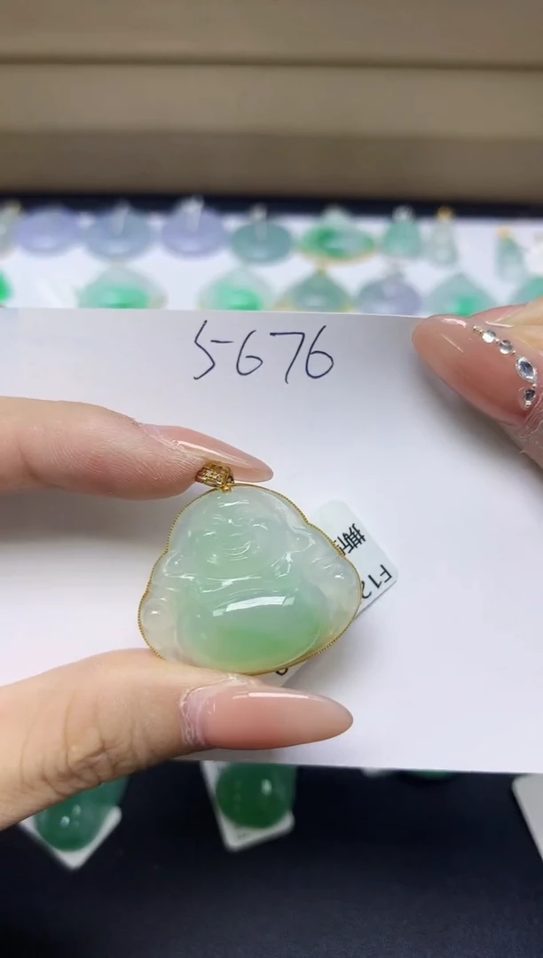 颈饰18K金镶嵌翡翠天然缅甸A货翡翠百元以上9元证书费自理